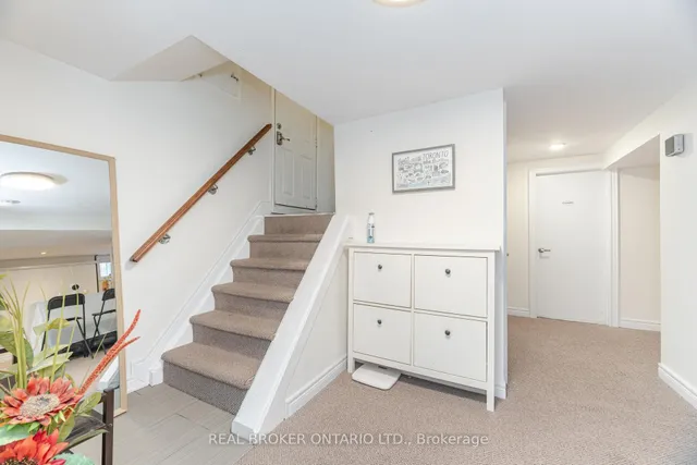 Additional image 17 of 18 Adanac Dr