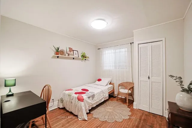 Additional image 15 of 482 Mcroberts Ave