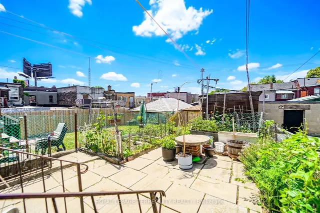 Additional image 6 of 12 Earlscourt Ave