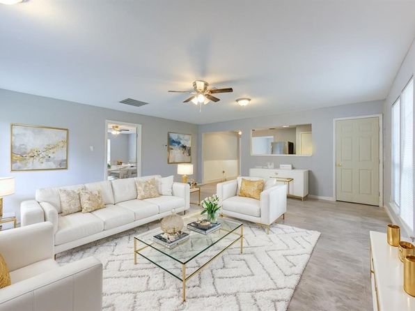 6115 Westbranch Dr, Houston, TX 77072
