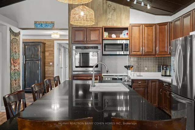 Additional image 13 of 16 Lakeshore Dr