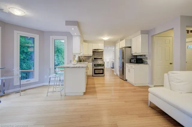 房产图片 9 - 33 Manitoulin Cres