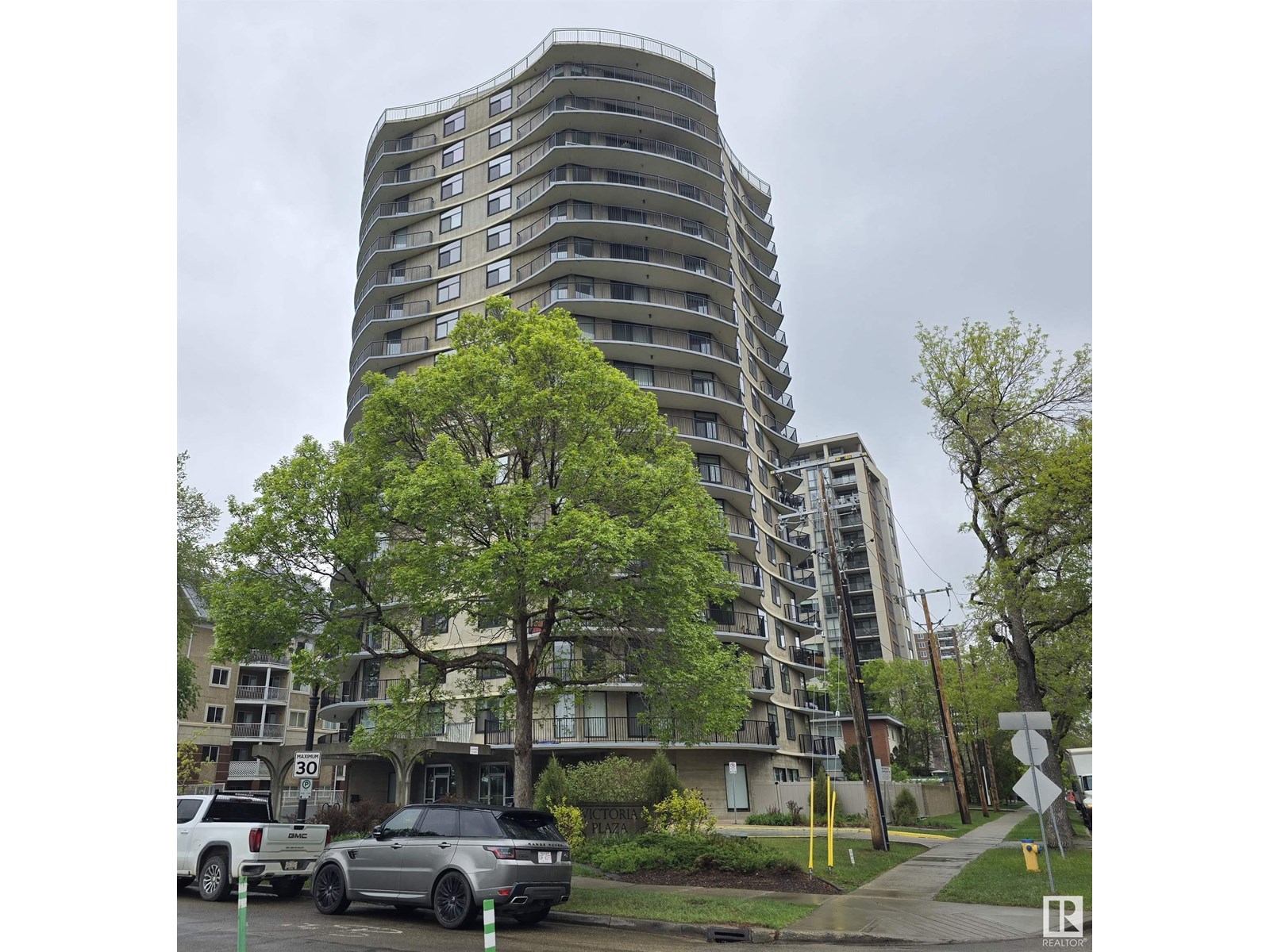 #701 11710 100 AV NW|Edmonton, Alberta T5K2G3