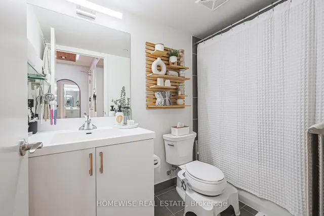 Additional image 9 of 800 Lawrence Ave Unit 1313