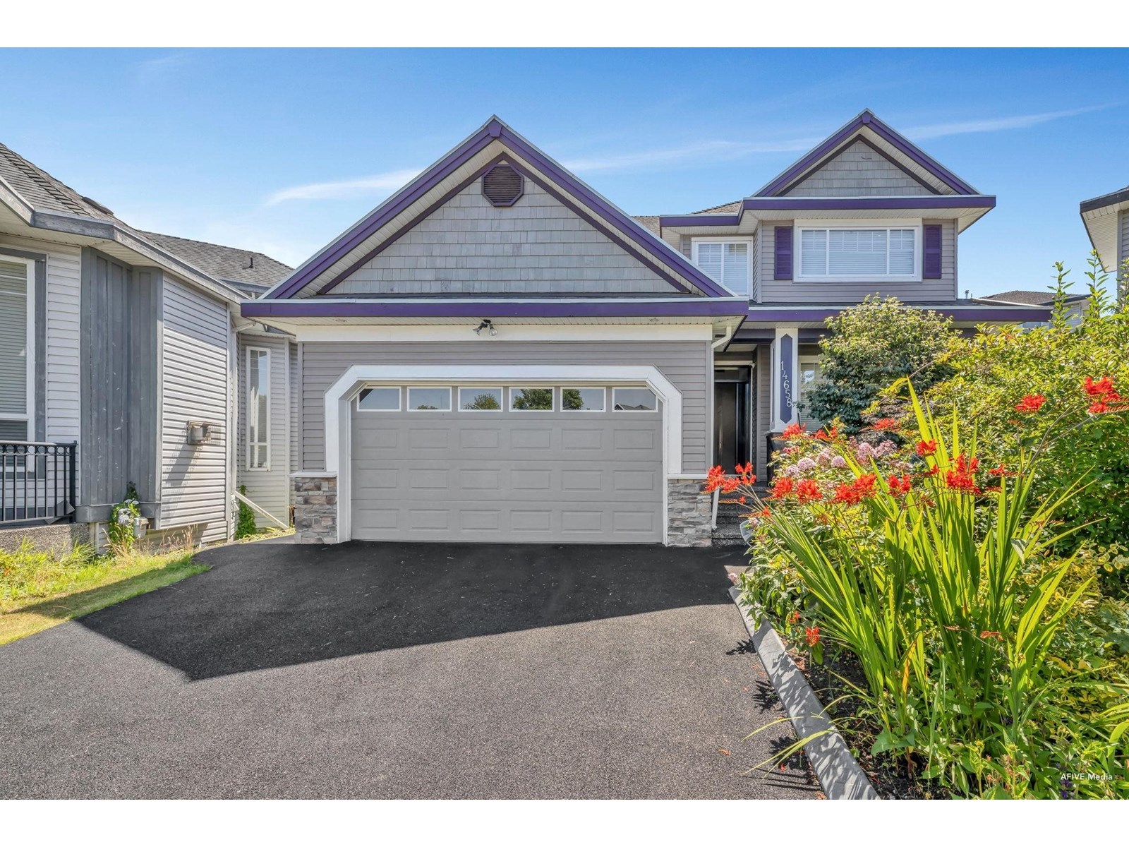 14658 76B AVENUE|Surrey, British Columbia V3S2T3