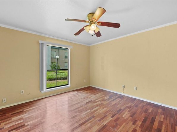 8421 Hearth Dr, Houston, TX 77054