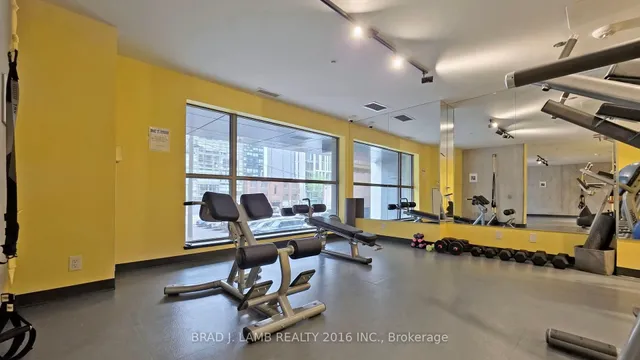 Additional image 24 of 39 Brant St Unit 518