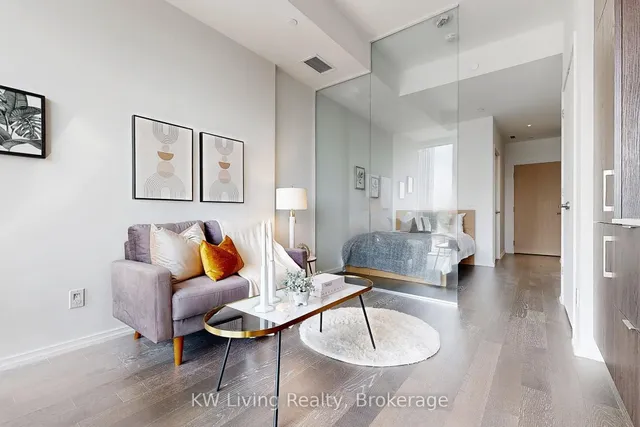 5 Soudan Ave Unit 917