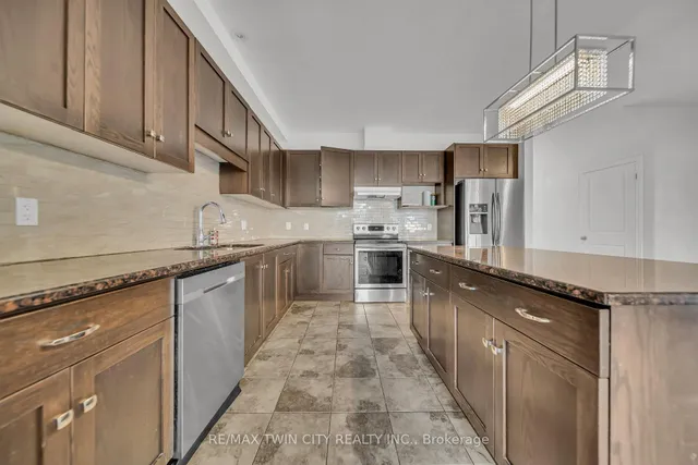 Additional image 6 of 182 Eden Oak Tr