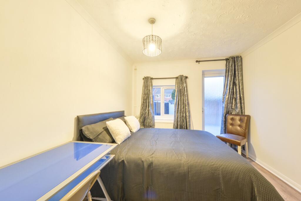 Additional image 7 of Room 1, Pond Croft, Hatfield