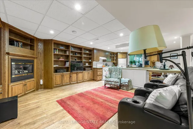 Additional image 31 of 29 Gaines Ave