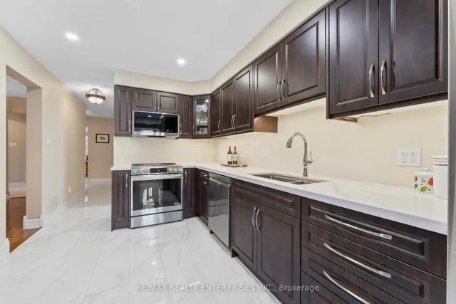 Additional image 14 of 724 Ashprior Ave