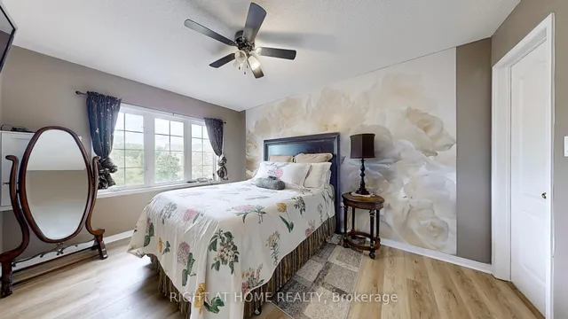 Additional image 21 of 58 Stagecoach Circ