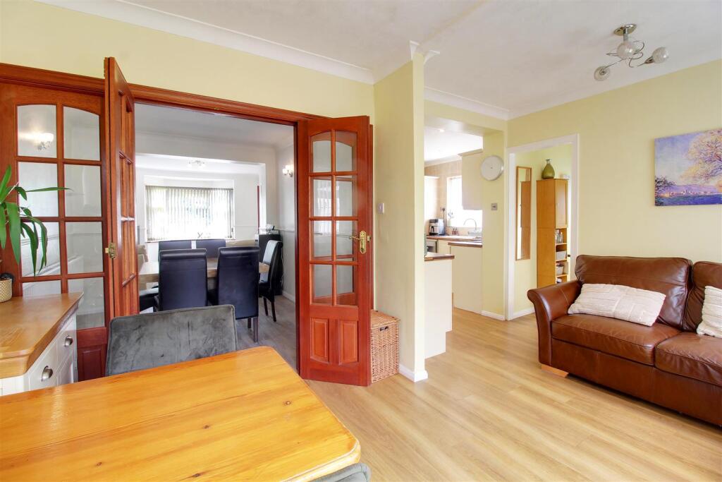 Additional image 5 of Oaklands Avenue, Brookmans Park