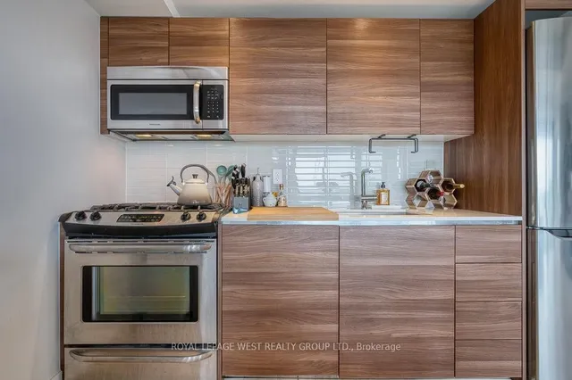 Additional image 21 of 51 Lady Bank Rd Unit 301