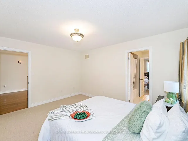 房产图片 28 - 2335 Awenda Dr