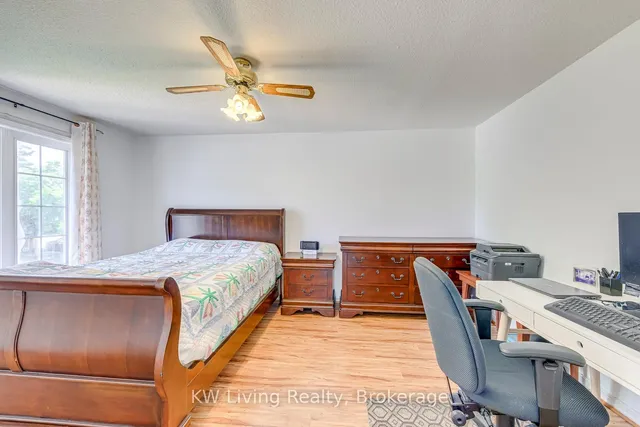 Additional image 17 of 12 Kline Crt