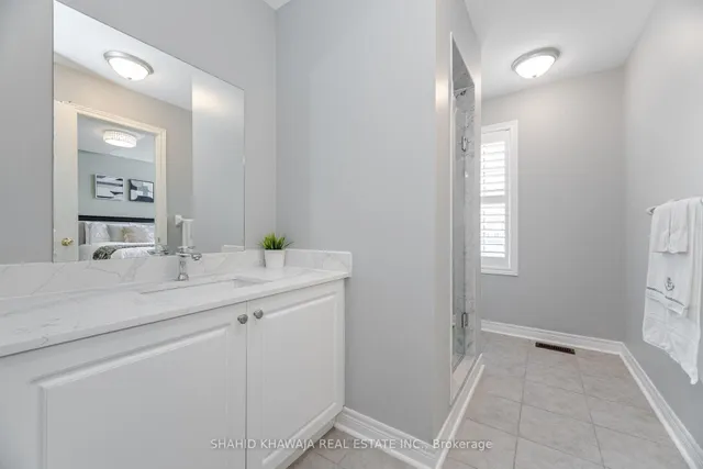 Additional image 33 of 355 Bessborough Dr