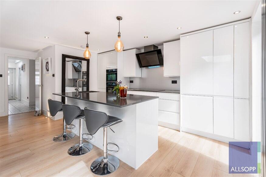 Additional image 2 of Wroxham Way, Harpenden, AL5