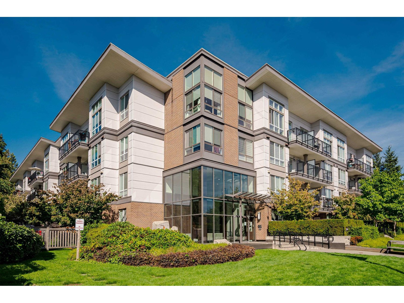 316 12039 64 AVENUE|Surrey, British Columbia V3W0R7