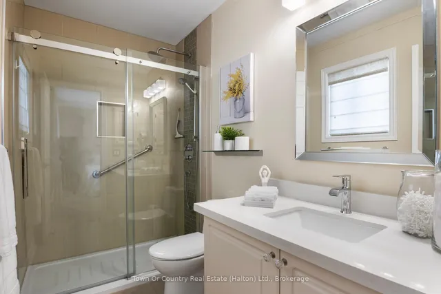 Additional image 17 of 258 Malick St