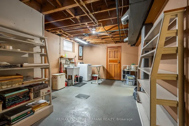 房产图片 35 - 218 BOWMAN 街