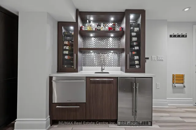 Additional image 36 of 47 Valentine Dr