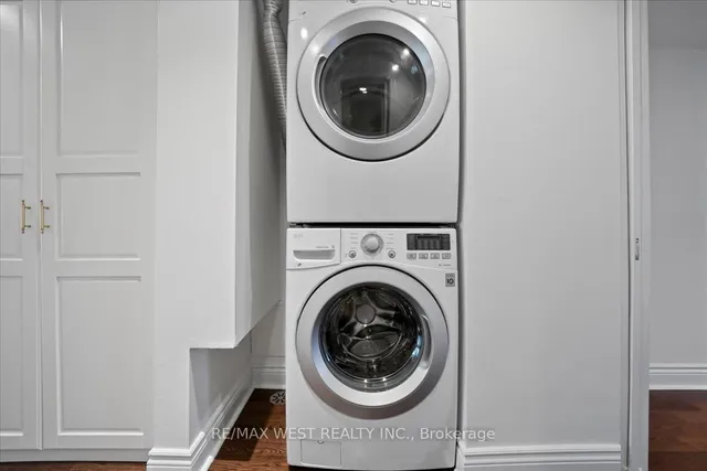 Additional image 30 of 248 1/2 Euclid Ave