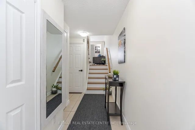 Additional image 3 of 30 Heslop Rd Unit 34