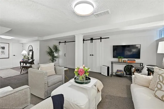 Additional image 37 of 445 Woodview Rd Unit 3