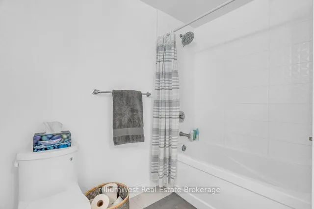 Additional image 9 of 1050 Main St Unit 1004