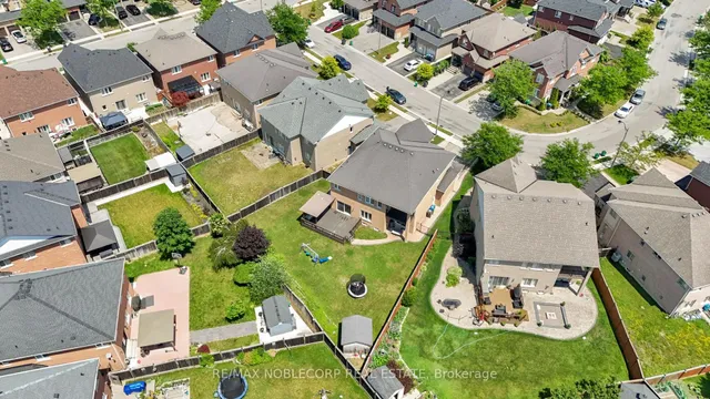 Additional image 49 of 48 Monabelle Cres