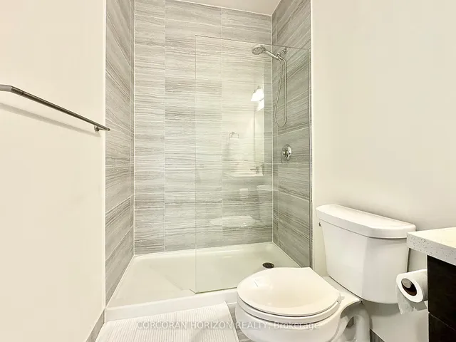 Additional image 16 of 690 KING St Unit 606