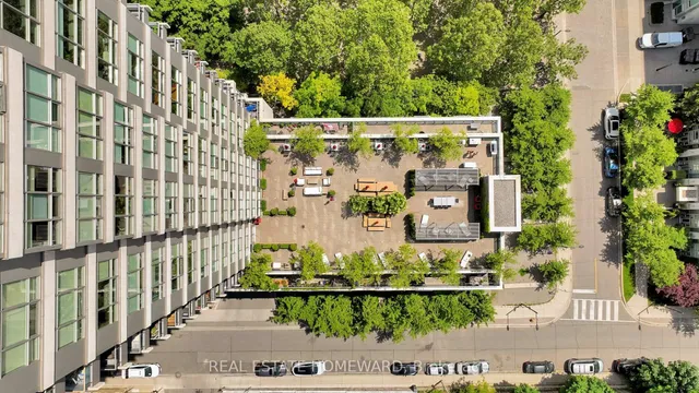 Additional image 47 of 500 Sherbourne St Unit 2010