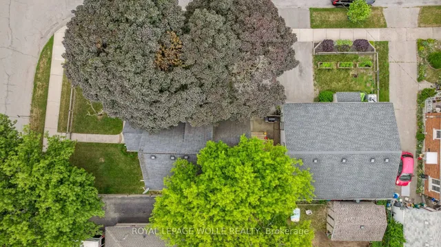 Additional image 36 of 854 Guelph St