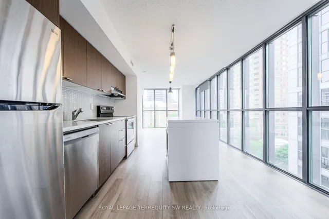 Additional image 29 of 110 Charles St Unit 707