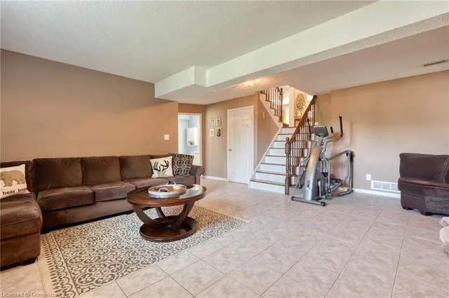 Additional image 19 of 13 Loneoak Cres