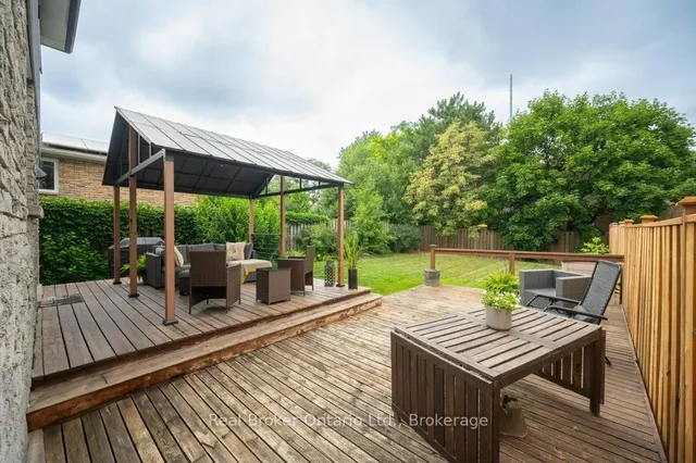 Additional image 17 of 2302 Malcolm Cres