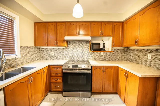 Additional image 26 of 10 Gold Park Pl