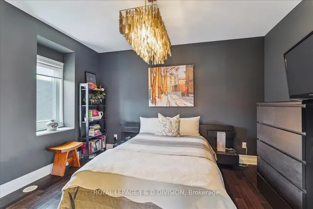 Additional image 29 of 361 Roehampton Ave