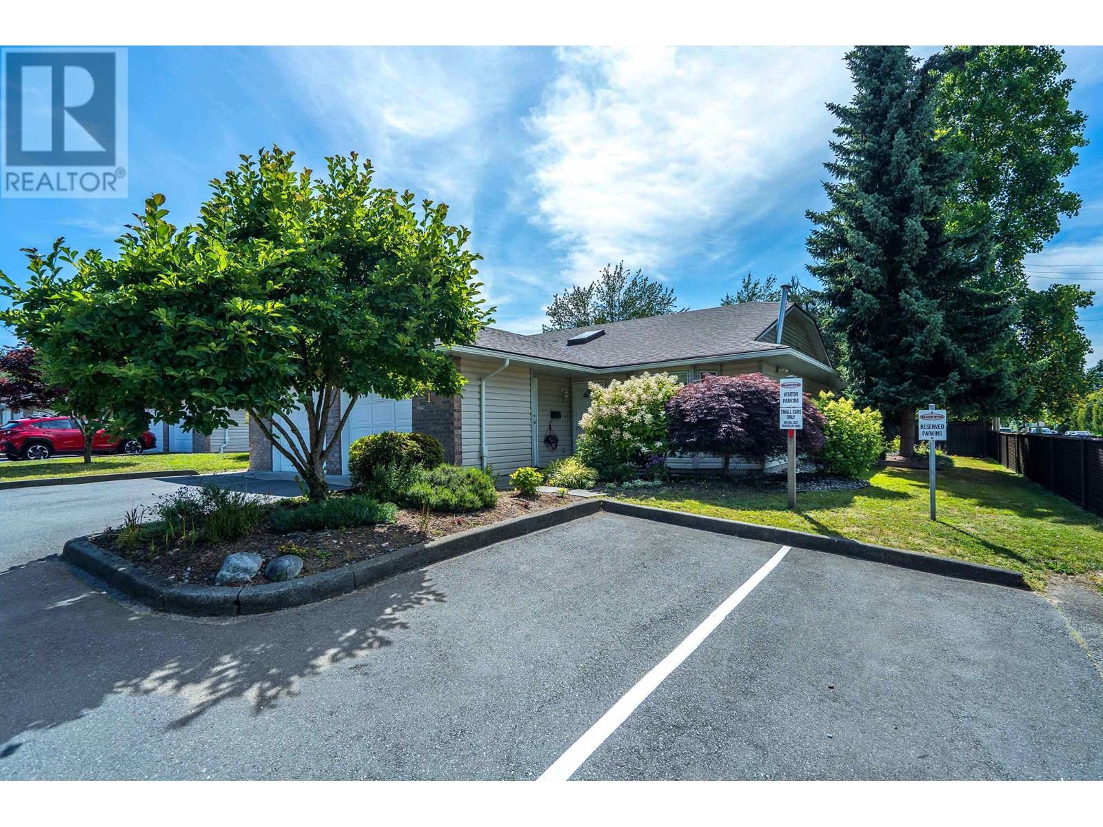 1 22308 124 AVENUE|Maple Ridge, British Columbia V2X0R6