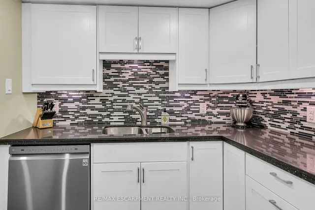 Additional image 9 of 150 WILSON St Unit 308