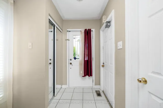 Additional image 4 of 19 Dunlop Crt