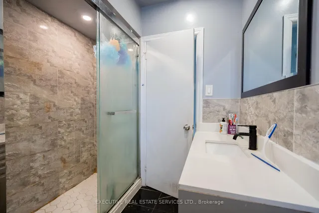 Additional image 21 of 32 Brimorton Dr