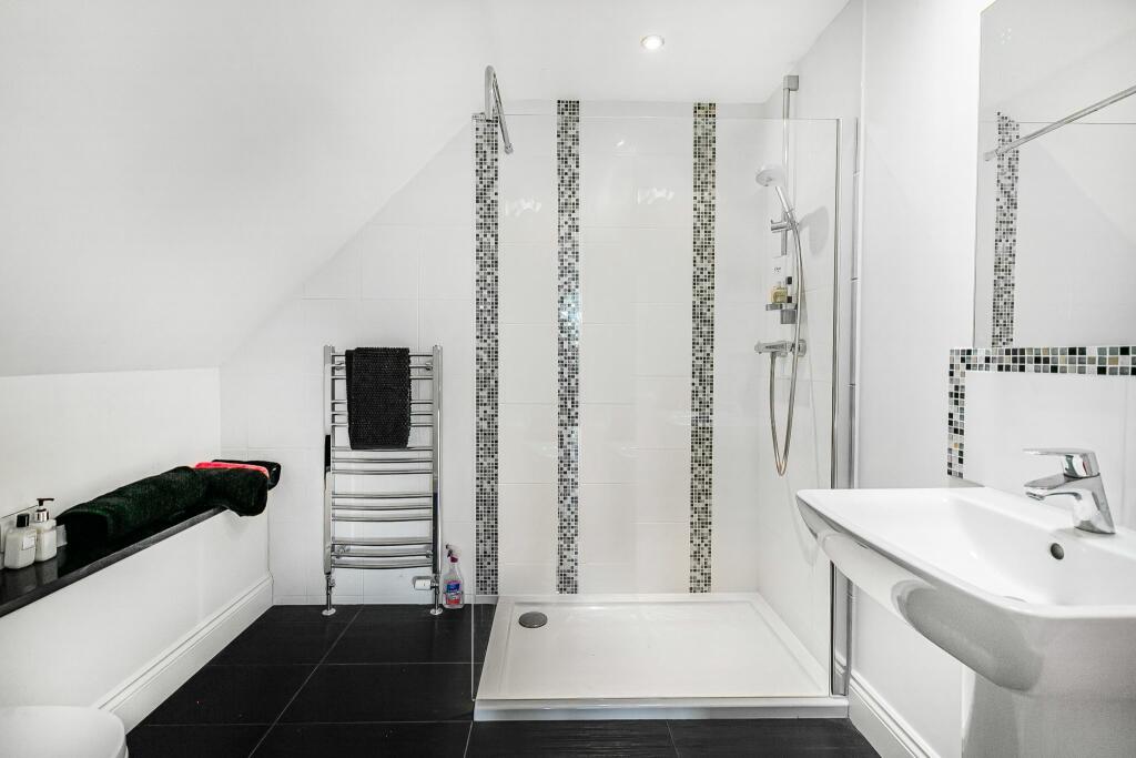 Additional image 26 of Georges Wood Road, Brookmans Park, AL9