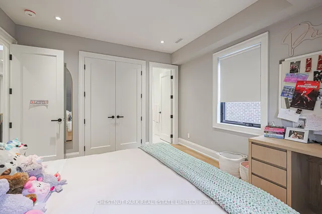 Additional image 40 of 142 Buckingham Ave