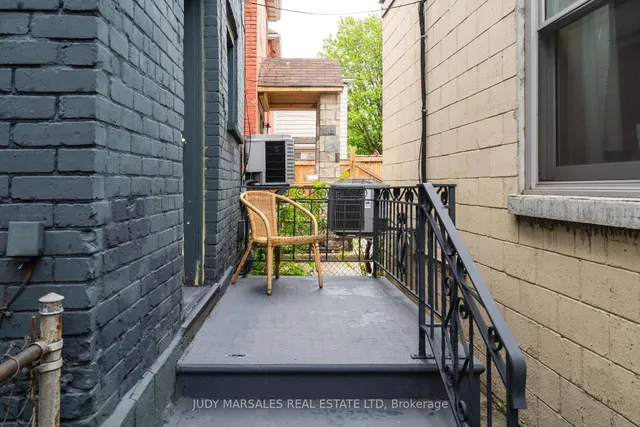 Additional image 29 of 29 Case St