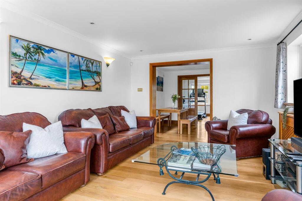 Additional image 4 of Warren Way, Welwyn