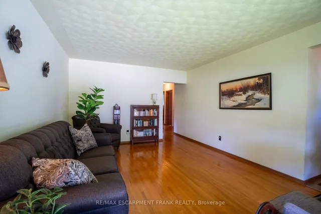 房产图片 13 - 218 BOWMAN 街