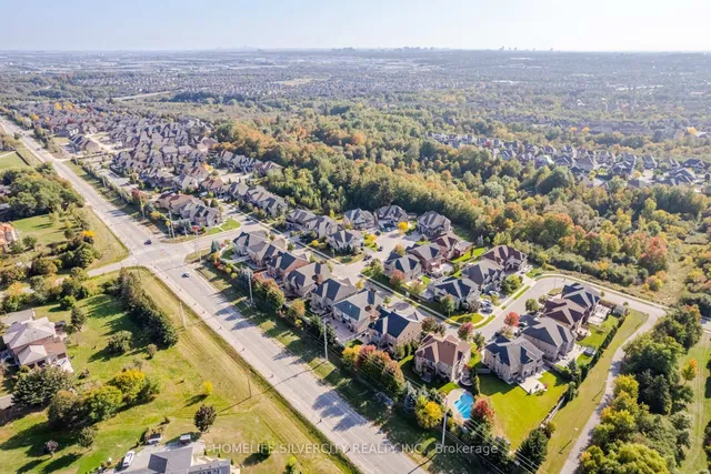 Additional image 44 of 34 Estateview Circ